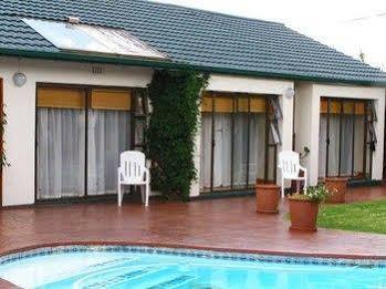 Avon Road Guest House & Tours بوكسبرغ المظهر الخارجي الصورة